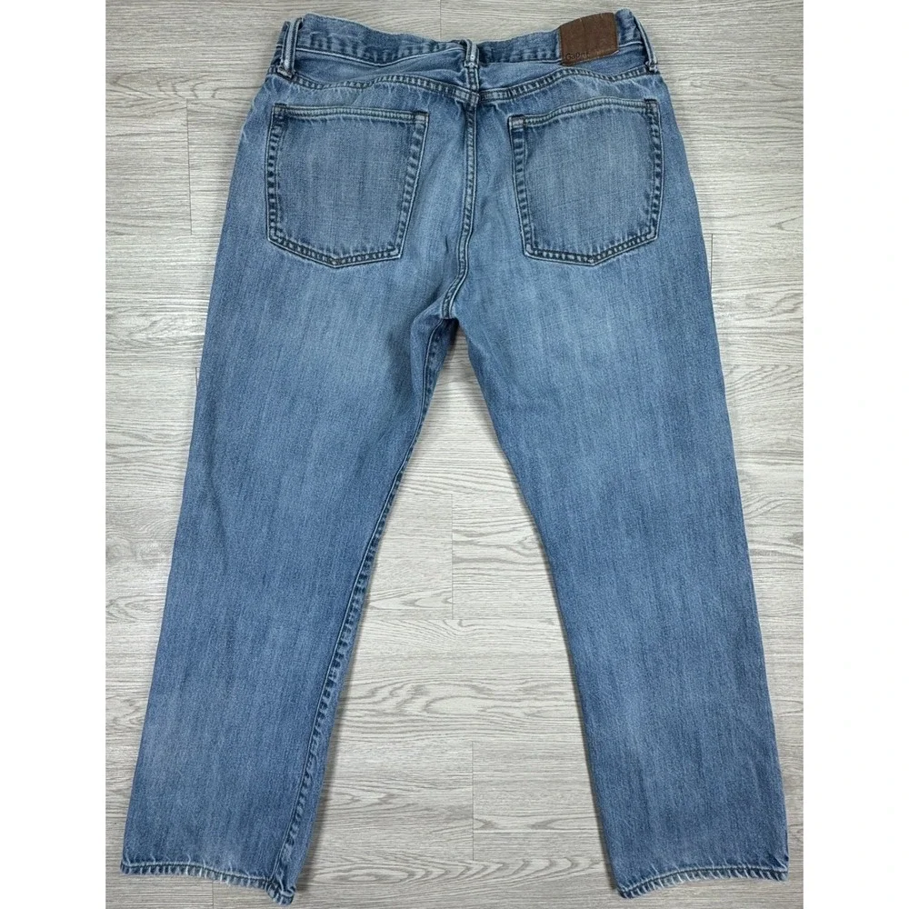 GAP *orders ship